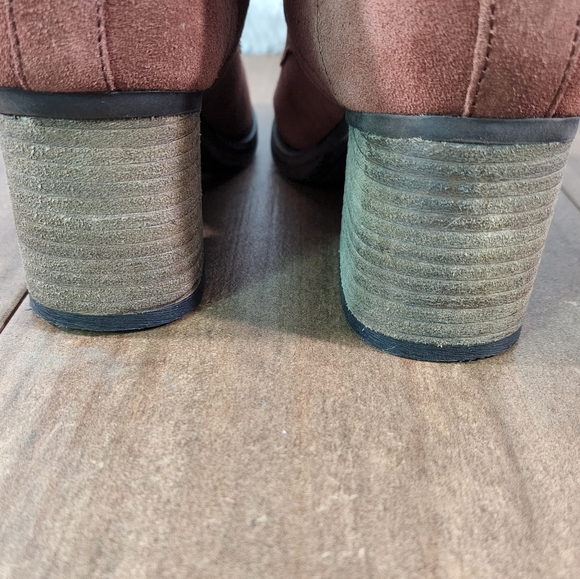 BEARPAW Topaz Genuine Sheepskin Footbed Block Heel Boot - Picture 7 of 15